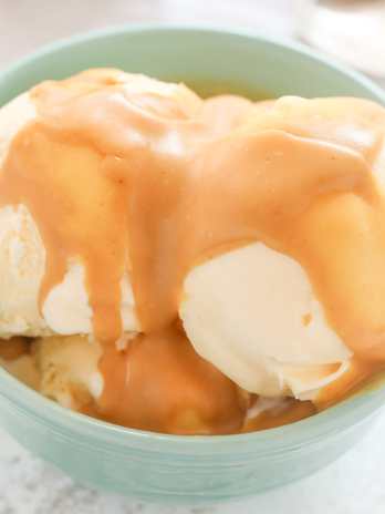 This Easy Homemade Peanut Butter Magic Shell only requires three ingredients and a microwave. The perfect topping for almost any ice cream!