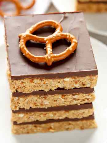 These No-Bake Peanut Butter Pretzel bars are the perfect sweet and salty dessert. You only need five ingredients to make these incredibly easy bars too!